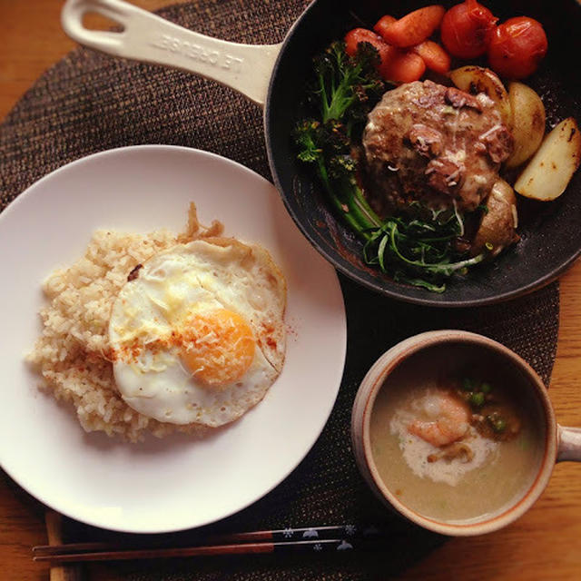 煮込みハンバーグとカレーポタージュ