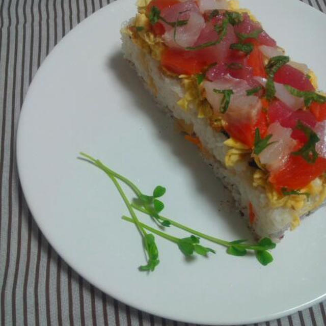 ケーキ風　海鮮ちらし