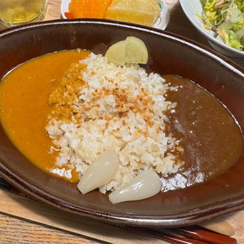【無印良品のビーフカレーと海老クリームカレーを合がけにしてみた】