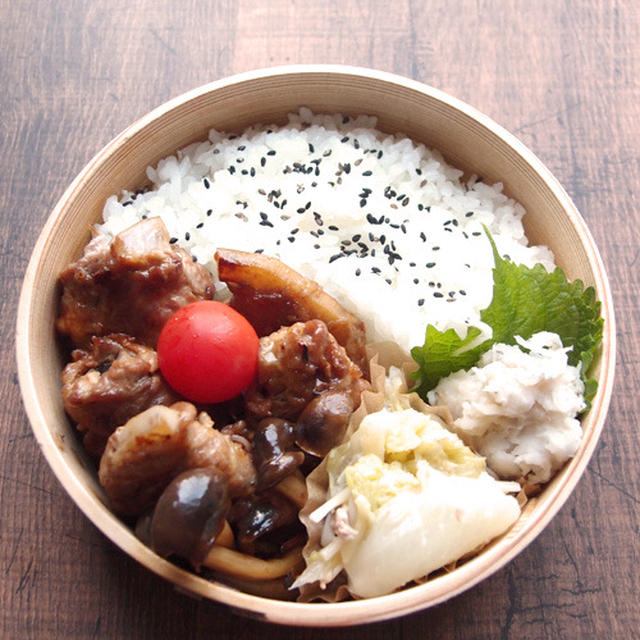 れんこんの豚肉巻きで男子学生弁当