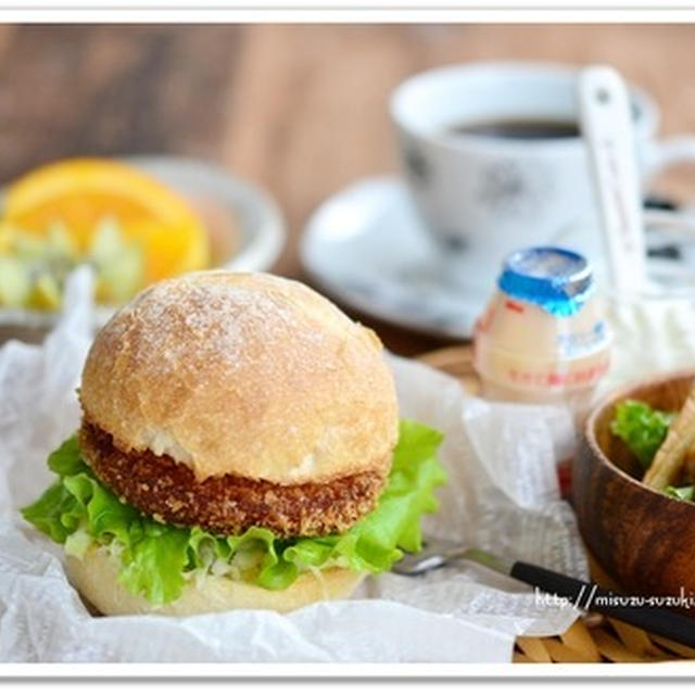 ハムカツバーガーで朝ごはん