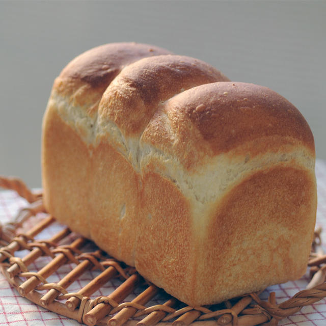 キタノカオリの食パン　ガト―フェスタ ハラダのシュトレン