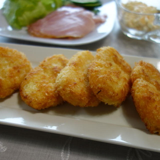 蟹クリームコロッケ