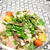 パセリたっぷり鶏肉ときのこのワイン蒸し。うまみたっぷりだから味付けは塩とオイルだけのヘルシーおつまみ。