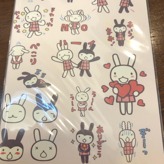 アランジアロンゾのうさぎのノートに癒される　LINEスタンプイラストと同じイラストが表紙のノート