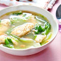 シャキネバさっぱりの腸活レシピ！ささみとレタスの納豆スープ
