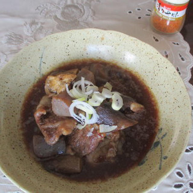 牛すじの煮込み★★★