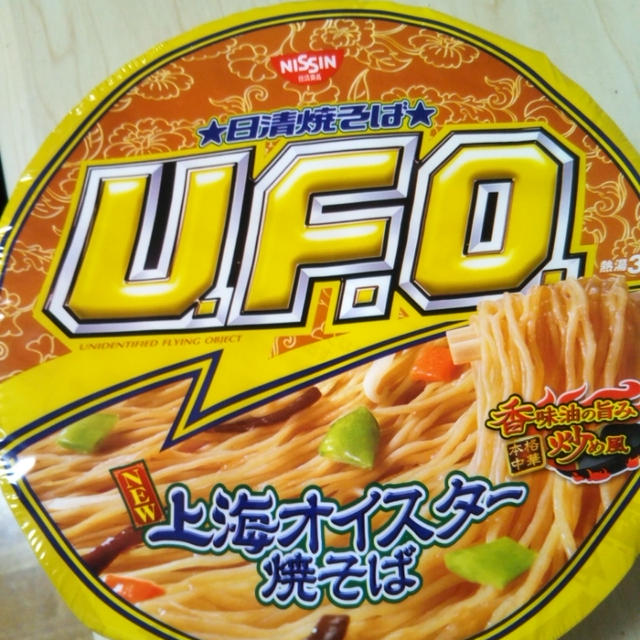 新作カップ麺☆UFO上海オイスター焼きそば