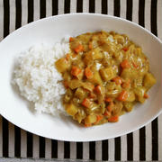 【簡単！ルー不使用】生クリームでまろやか♪ベジカレー