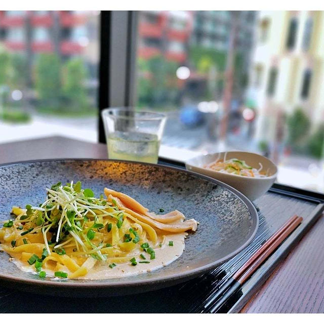 炙り鶏ハム胡麻だれ和パスタ「高ようじ 大宮店」ホテル2階でゆったりランチ♪