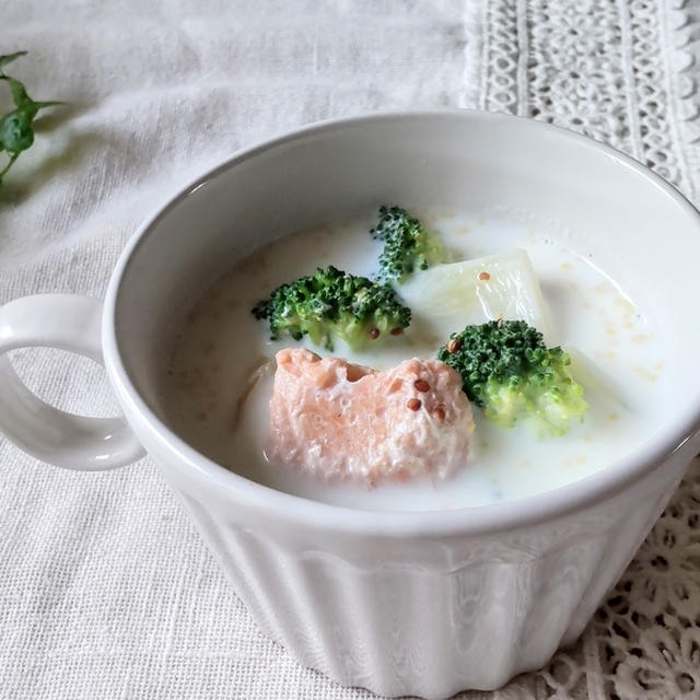 【毛穴・皮脂改善】『秋鮭のマスタードミルクスープ』北海道産の生秋鮭を使った美肌レシピ