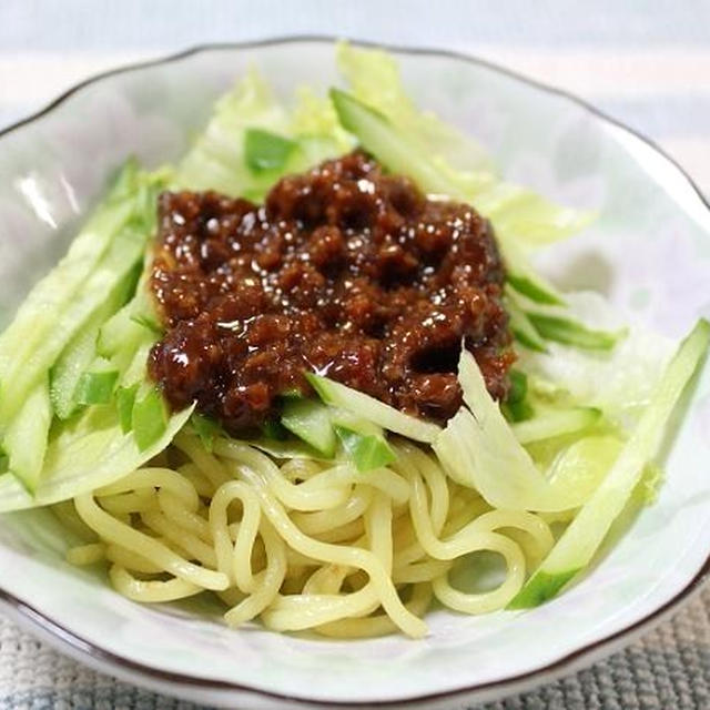 肉味噌ジャージャー麺とアスパラのコンソメライスと金時豆のスープでうちごはん（レシピ付）