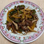 牛肉と細切り野菜のオイスターソース炒め(青椒牛肉絲)