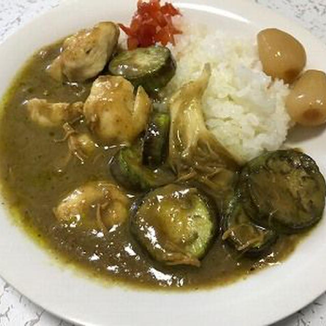 茄子とチキンのグリーンカレー