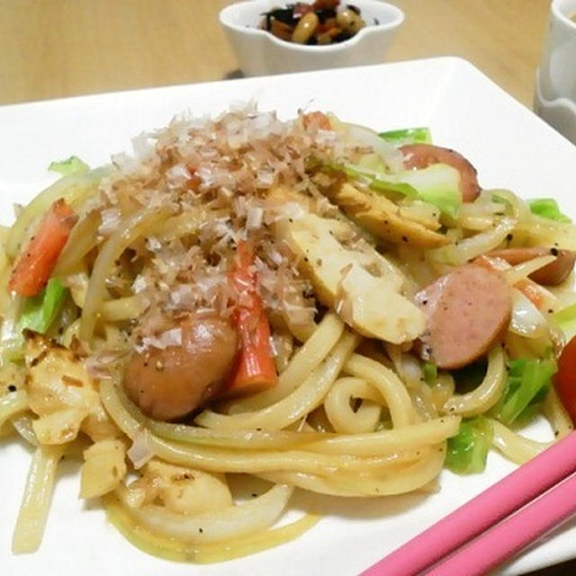 お疲れMAXな夜は何も思いつかないので焼うどん☆