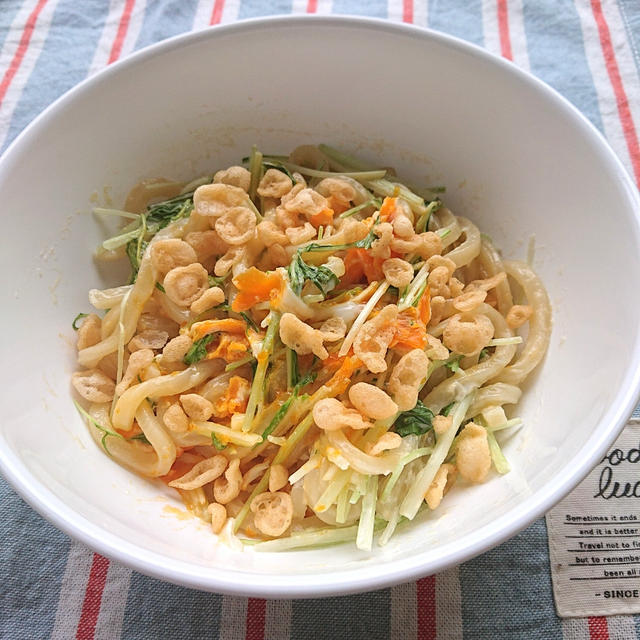 レンジで簡単♪しゃきしゃき水菜と卵のだしマヨうどん