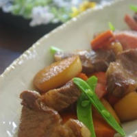 五香粉を効かせた　豚バラと大根の煮物　～レシピつき～