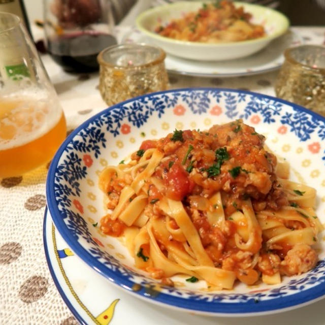 魚介ラグーのタリアテッレ＆爽やかサラダ。