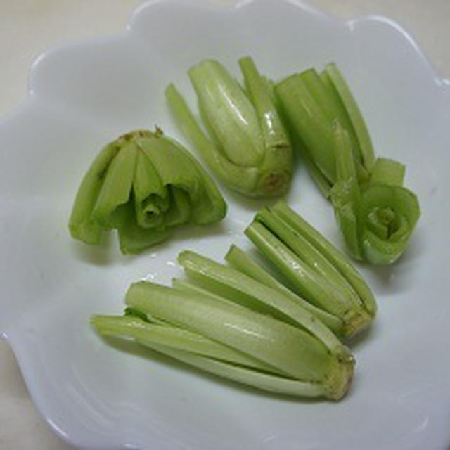 エコ変身レシピ～小松菜の茎とちりめん雑魚deブレッド～