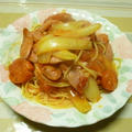 ソーセージとトマトの辛みパスタ