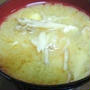 新玉ネギとまいたけでヘルシー味噌汁