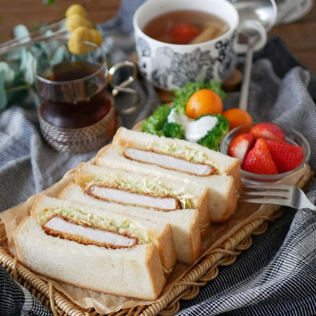 カツサンドのランチ