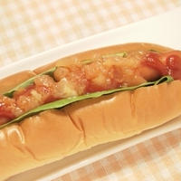 今日の朝ごぱん☆サルサソースでピリ辛ホットドッグ