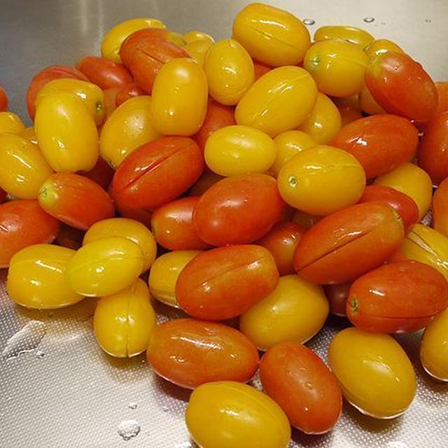 沢山頂きものをしたので。　フレッシュミニトマトのトマトソース