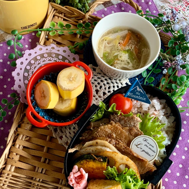 ＊超絶簡単なローストポーク弁当と手作りパン＊