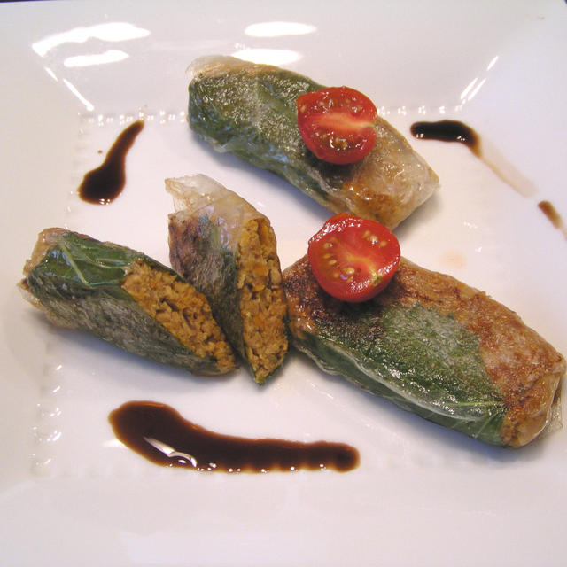 味噌風味！！サーモンのライスペーパー春巻き