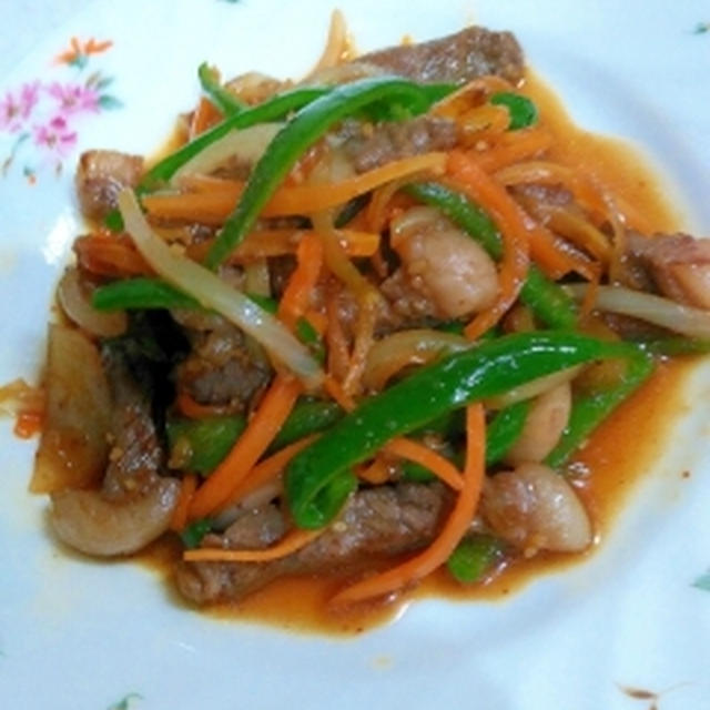 味付けは焼き肉のたれで簡単☆牛肉と野菜の細切り炒め