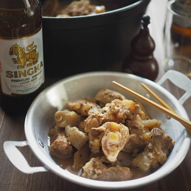 豚軟骨の煮込み