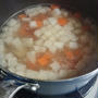 ベースの根菜スープ