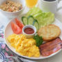 【アメリカの朝食】スクランブルエッグを真っ黄色に仕上げてくれるGABANスパイスは何でしょう？