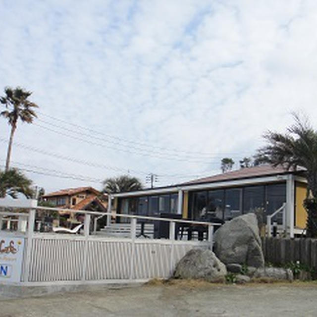 福岡市西区小田　「ホナカフェ 糸島 Beach Resort （Hona Cafe）」