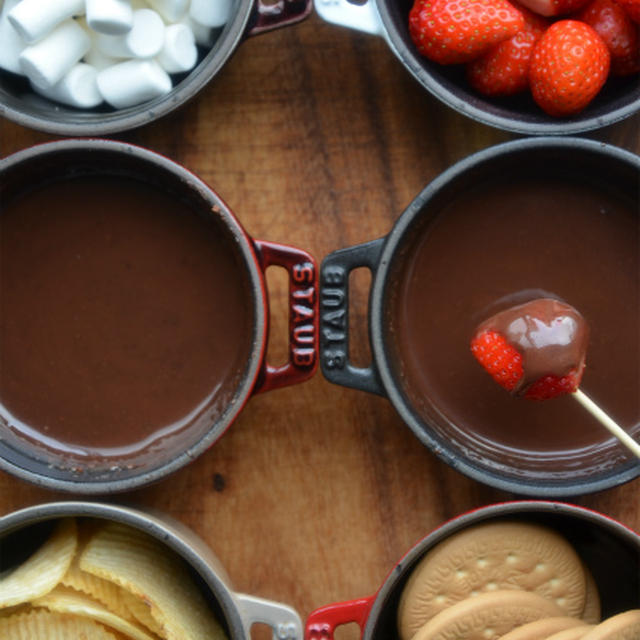 ストウブで「チョコレートフォンデュ」