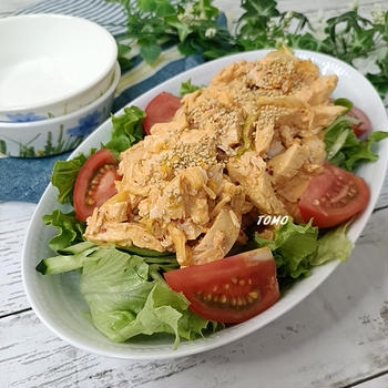 レンジで簡単♪鶏胸肉のキムチサラダ