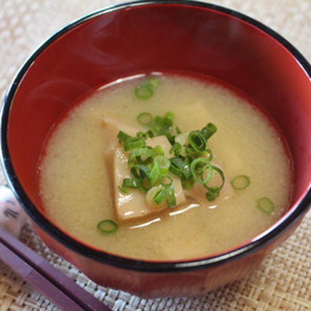 365日汁物レシピNo.274「ごま豆腐の味噌汁」