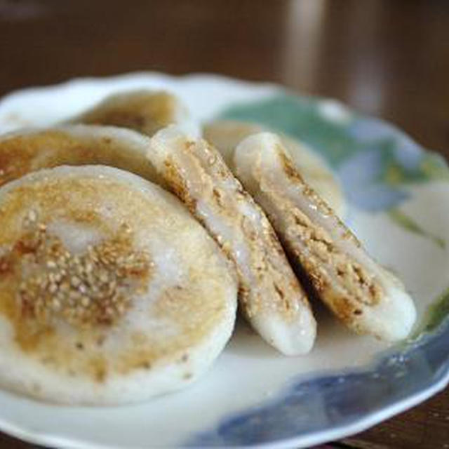 大豆の甘いおやき（やきもち風）ゴマ