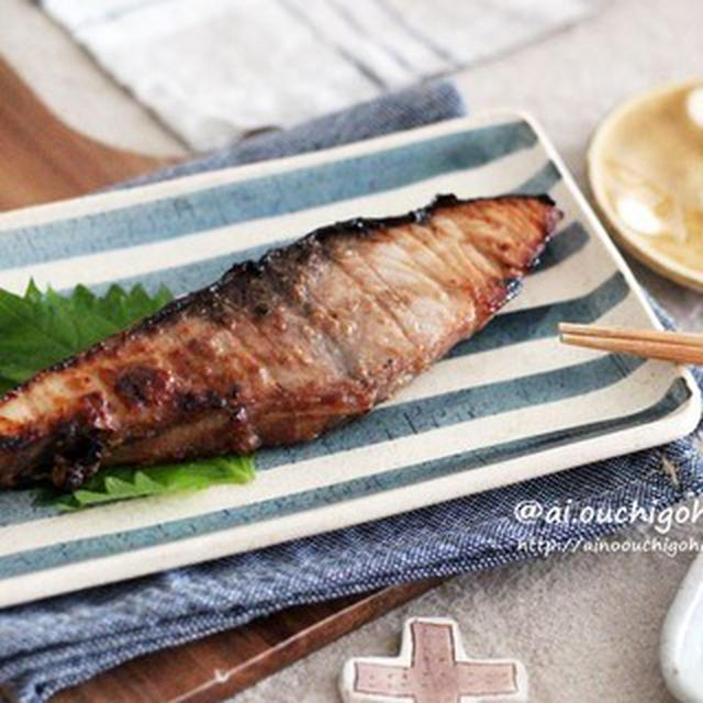 普通のブリの照り焼きに飽きたら♡ぶりのにんにく味噌照り焼き♡