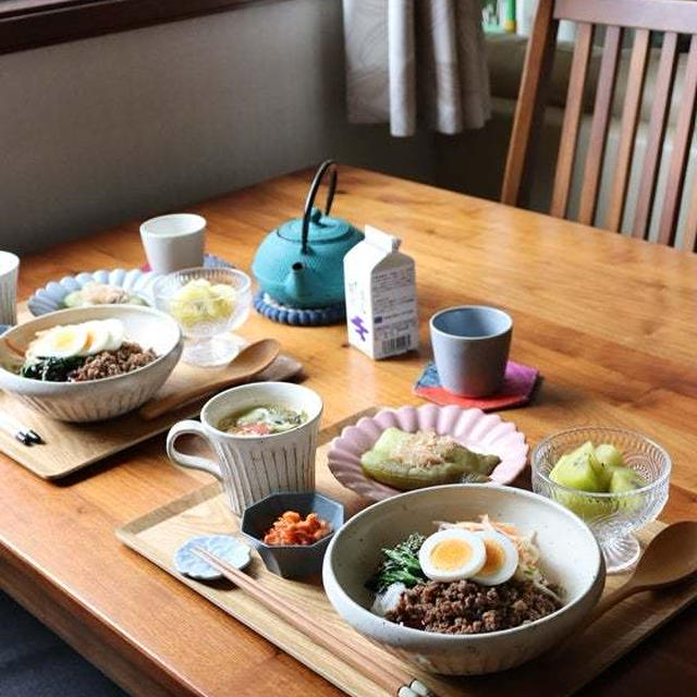 牛ひき肉でビビンバ丼・献立。
