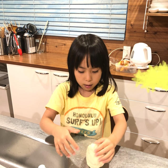 朝ごはんは石窯ピザ風です！！