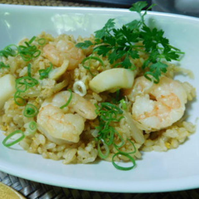 タイ風炒飯〜ガーリックと魚介の旨み〜スパイス大使☆