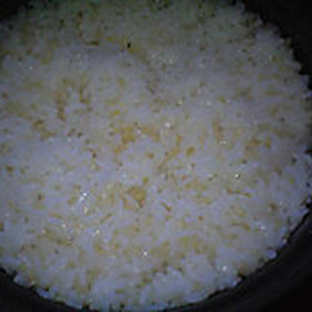 湯立てで白米（９３９）。。。北海道石狩平野砂川産特別栽培米ゆめぴりか・白米（あいざわ米店）と茨城県産うまかっぺコシヒカリ玄米・新米（あいざわ米店）