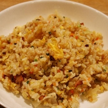 雑穀米炒飯+八宝菜スープ+新玉ねぎスライス