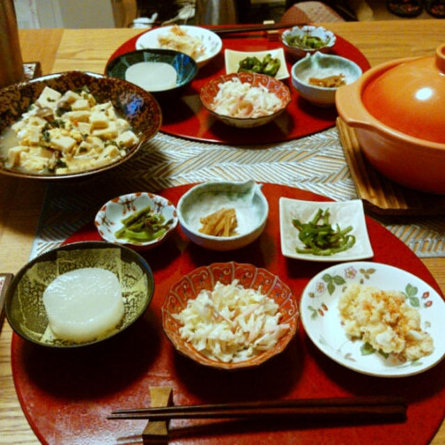 高野豆腐と海老ぎょうざときのこのスープ、小鉢6品で晩酌