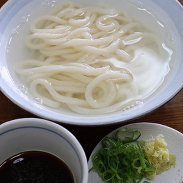 朝は簡単に「釜揚げうどん」