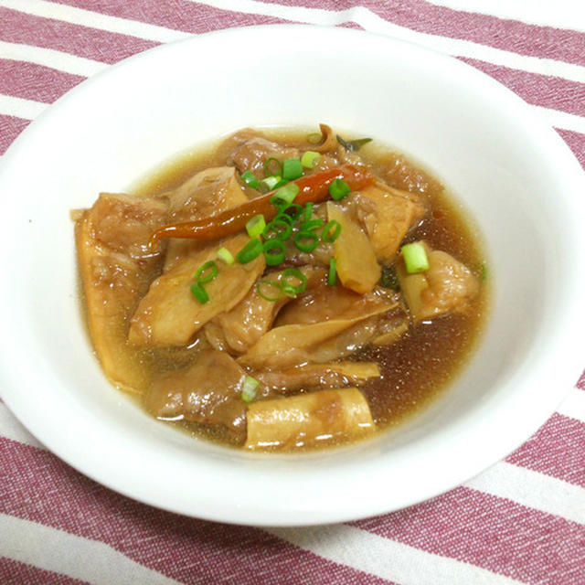 牛スジ肉のピリ辛煮込み