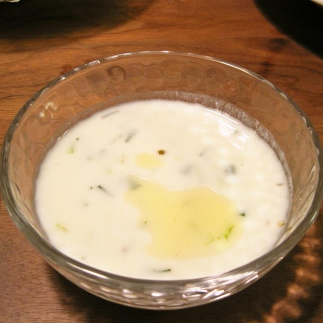タラトール（ヨーグルトのスープ）