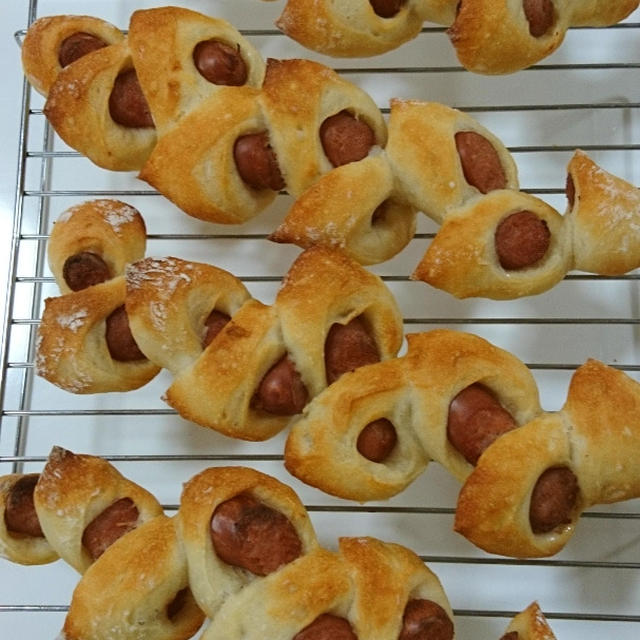 ウインナーエピとチーズクッペ